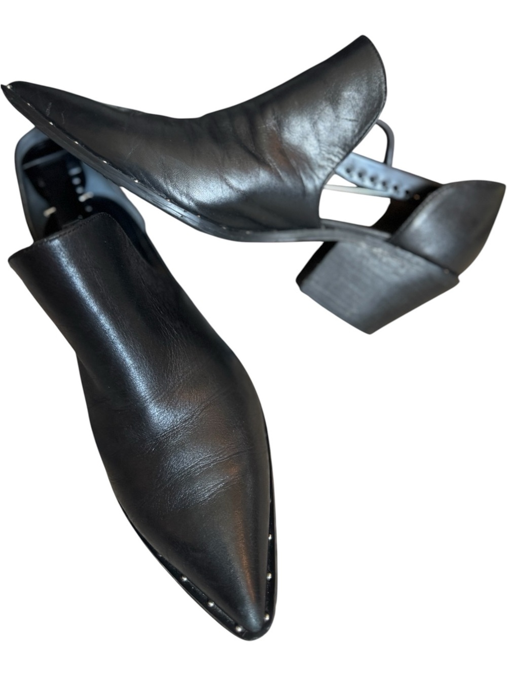 Women's Charles by Charles David Black Leather Pointed Toe heels size 8.5